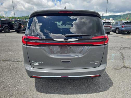 2022 Chrysler Pacifica Limited