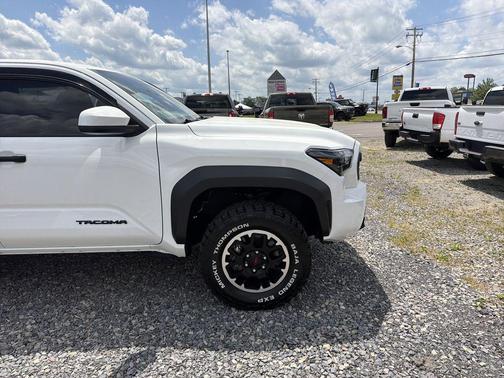Ice 2025 Toyota Tacoma TRD Off Road