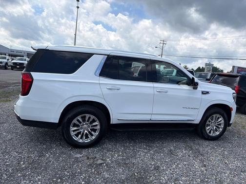Summit White 2021 GMC Yukon SLT