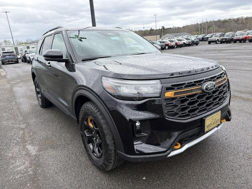 Agate Black Metallic 2026 Ford Explorer Tremor