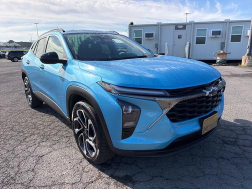 Marina Blue Metallic 2025 Chevrolet Trax FWD 2RS
