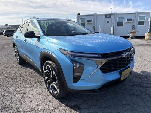 Marina Blue Metallic 2025 Chevrolet Trax FWD 2RS
