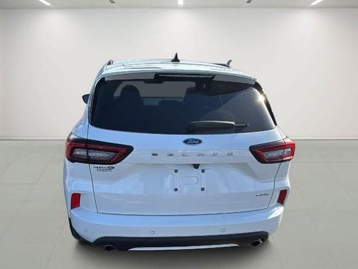 2025 Ford Escape ST-Line Elite