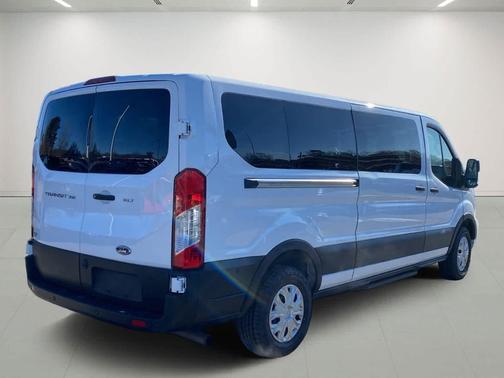 2022 Ford Transit-350 XLT