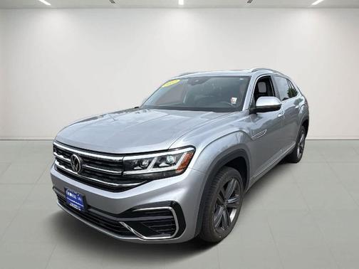 Pyrite Silver Metallic 2022 Volkswagen Atlas Cross Sport 3.6L V6 SEL R-Line