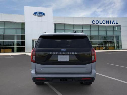 Glacier Gray Metallic Tri-Coat 2026 Ford Expedition Max Active 4x4