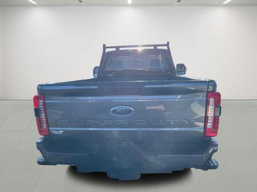 2023 Ford F-350 XL