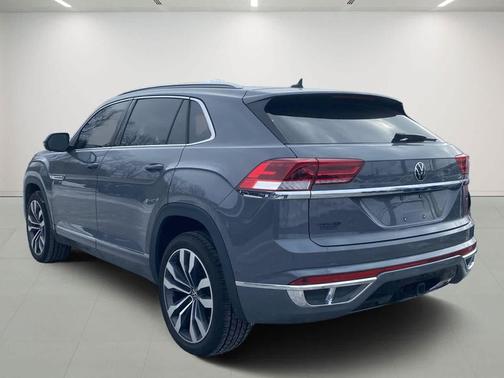 2022 Volkswagen Atlas Cross Sport 3.6L V6 SEL Premium R-Line