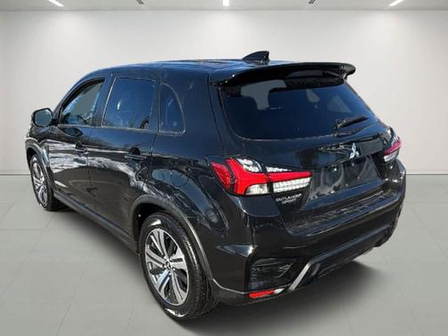 2023 Mitsubishi Outlander Sport SE