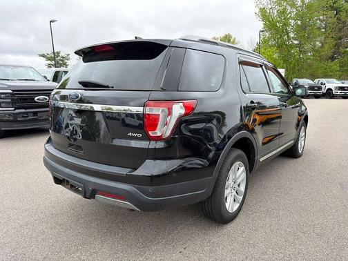 AGATE BLACK 2019 Ford Explorer XLT