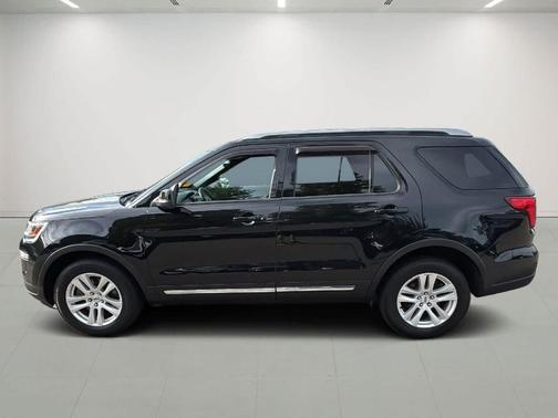 AGATE BLACK 2019 Ford Explorer XLT