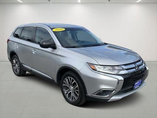 2018 Mitsubishi Outlander ES