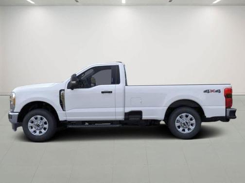 OXFORD WHITE 2023 Ford F-250 XLT