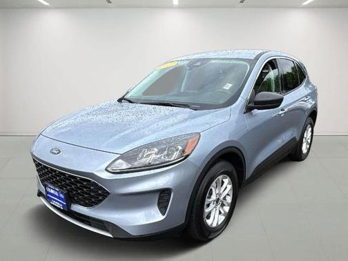 ICED BLUE SILVER METALLIC 2022 Ford Escape SE