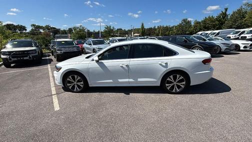 2021 Volkswagen Passat 2.0T SE
