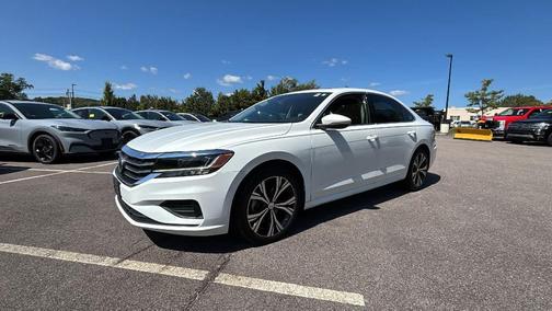 2021 Volkswagen Passat 2.0T SE