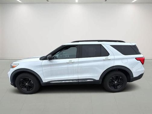 OXFORD WHITE 2020 Ford Explorer XLT
