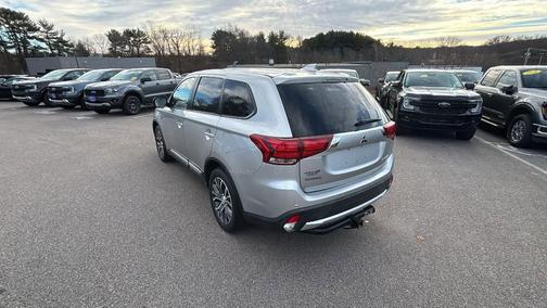 2018 Mitsubishi Outlander ES