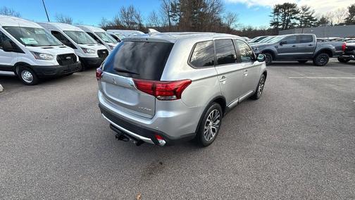 2018 Mitsubishi Outlander ES