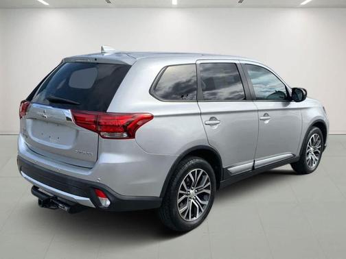 2018 Mitsubishi Outlander ES