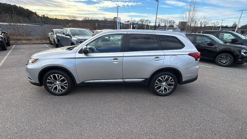 2018 Mitsubishi Outlander ES