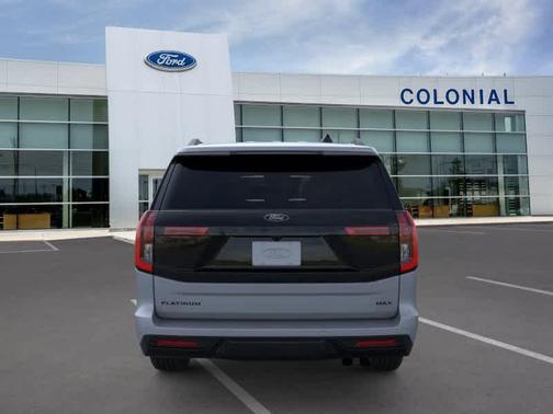 Glacier Gray Metallic Tri-Coat 2026 Ford Expedition Max Platinum