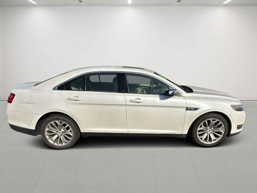 2015 Ford Taurus Limited