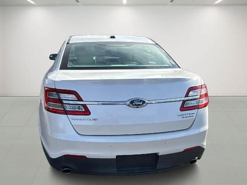 2015 Ford Taurus Limited