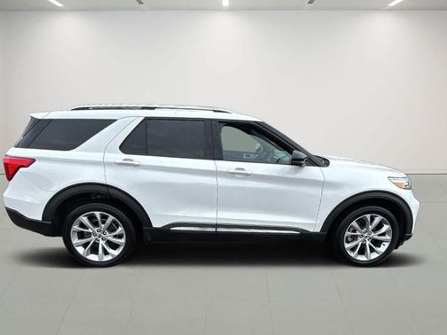 STAR WHITE MET TRI-COAT 2021 Ford Explorer Platinum