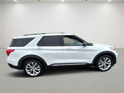 STAR WHITE MET TRI-COAT 2021 Ford Explorer Platinum