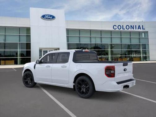 2025 Ford Maverick Lobo Standard