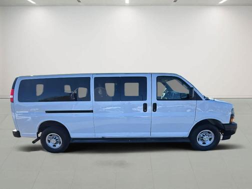 2023 Chevrolet Express 3500 RWD 3500 Extended Wheelbase LS