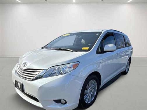 2017 Toyota Sienna XLE Premium