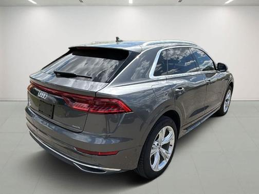 Samurai Gray Metallic 2021 Audi Q8 55 Premium Plus