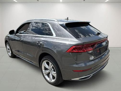 Samurai Gray Metallic 2021 Audi Q8 55 Premium Plus