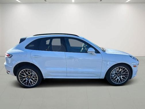 2020 Porsche Macan Turbo