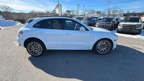 2020 Porsche Macan Turbo