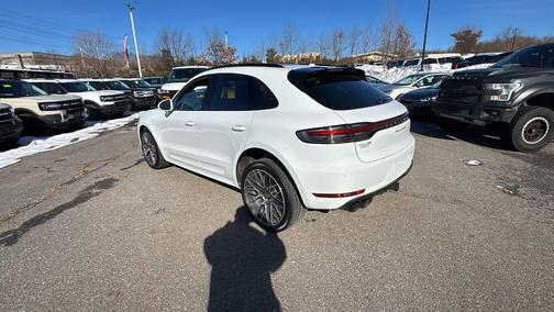 2020 Porsche Macan Turbo