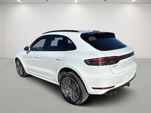 2020 Porsche Macan Turbo