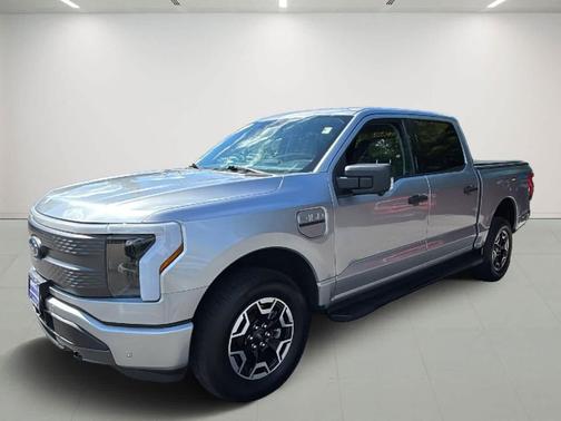 2023 Ford F-150 Lightning XLT