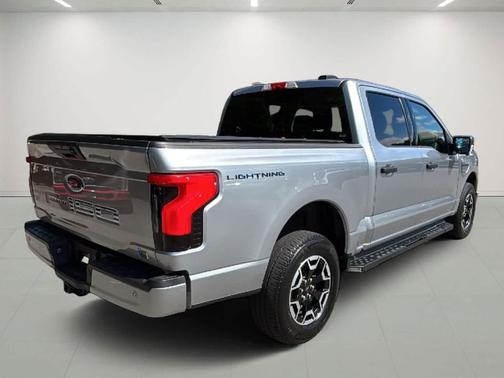 2023 Ford F-150 Lightning XLT