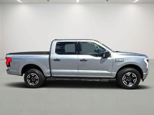 2023 Ford F-150 Lightning XLT