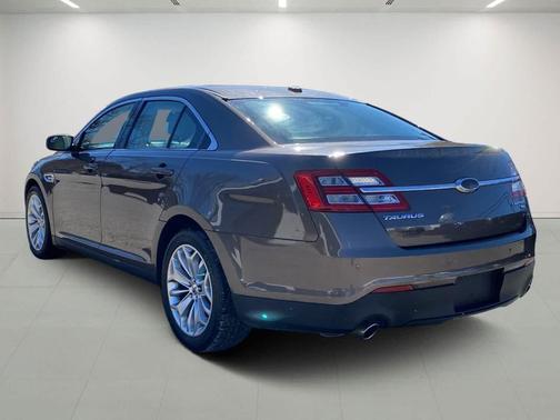 2016 Ford Taurus Limited