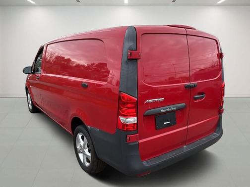 2020 Mercedes-Benz Metris Base