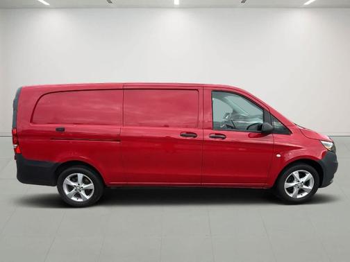 2020 Mercedes-Benz Metris Base