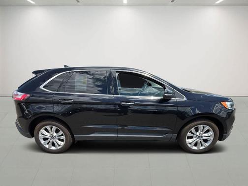 AGATE BLACK 2020 Ford Edge Titanium
