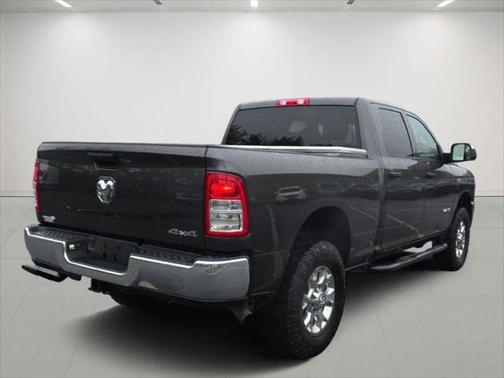 2022 RAM 2500 Tradesman Crew Cab 4x4 6'4' Box