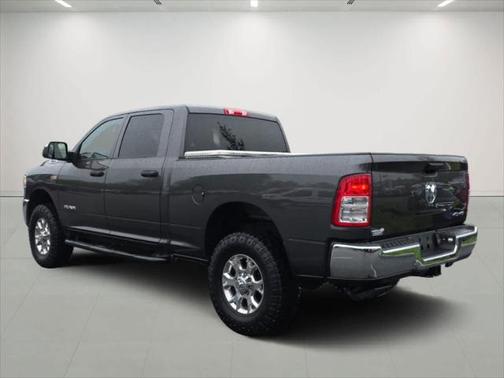 2022 RAM 2500 Tradesman Crew Cab 4x4 6'4' Box