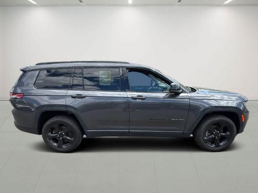 Baltic Gray Metallic Clearcoat 2021 Jeep Grand Cherokee L Altitude