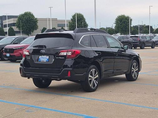 Crystal Black Silica 2019 Subaru Outback 2.5i Limited